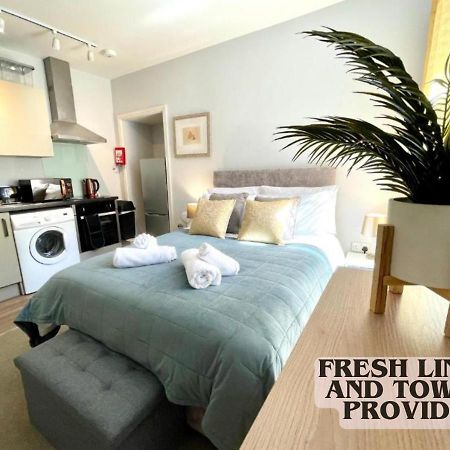 비숍스토포드 Cute And Cosy Studio In A Fantastic Location! Bishops Stortford 아파트 외부 사진