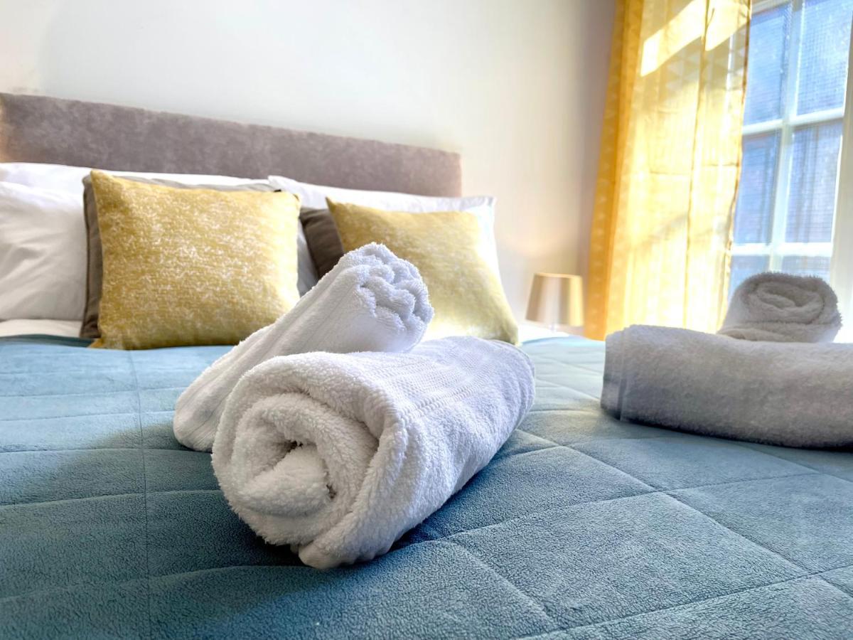 비숍스토포드 Cute And Cosy Studio In A Fantastic Location! Bishops Stortford 아파트 외부 사진